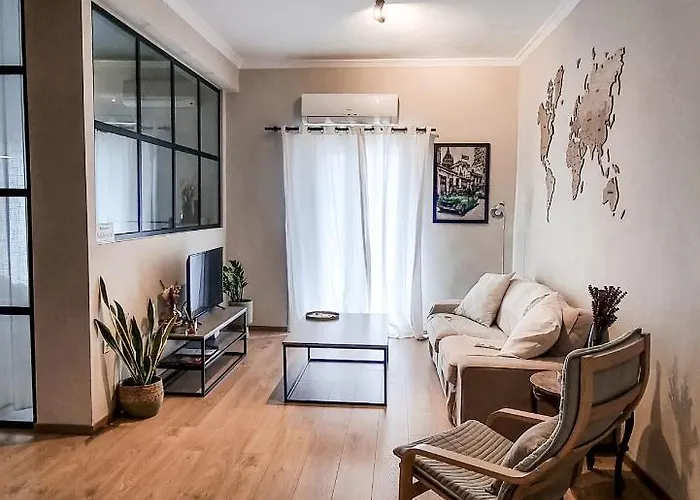 Sanrocco Comfort Apt In City Center!